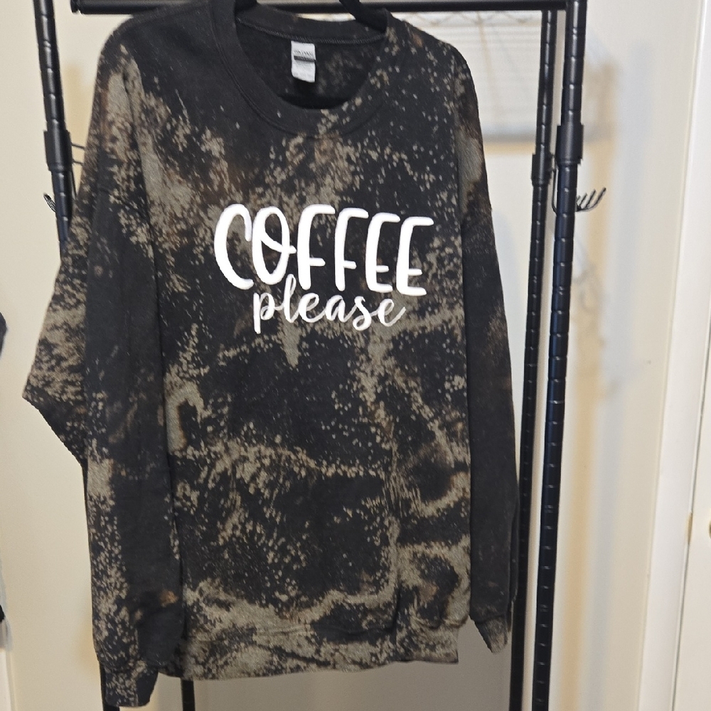 Gildan Black and Tan Heavy Blend Sweatshirt